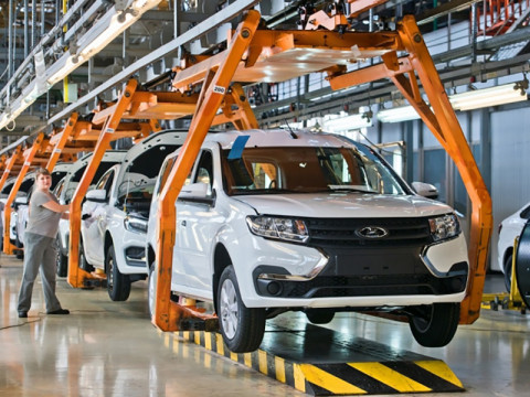 Автоваз перезапускает производство LADA Largus